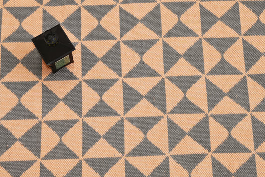 Alfombra de Hilo PET – Reciclada y Resistente