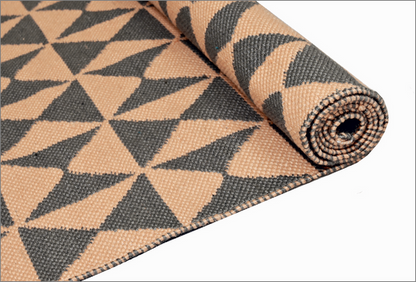 Alfombra de Hilo PET – Reciclada y Resistente
