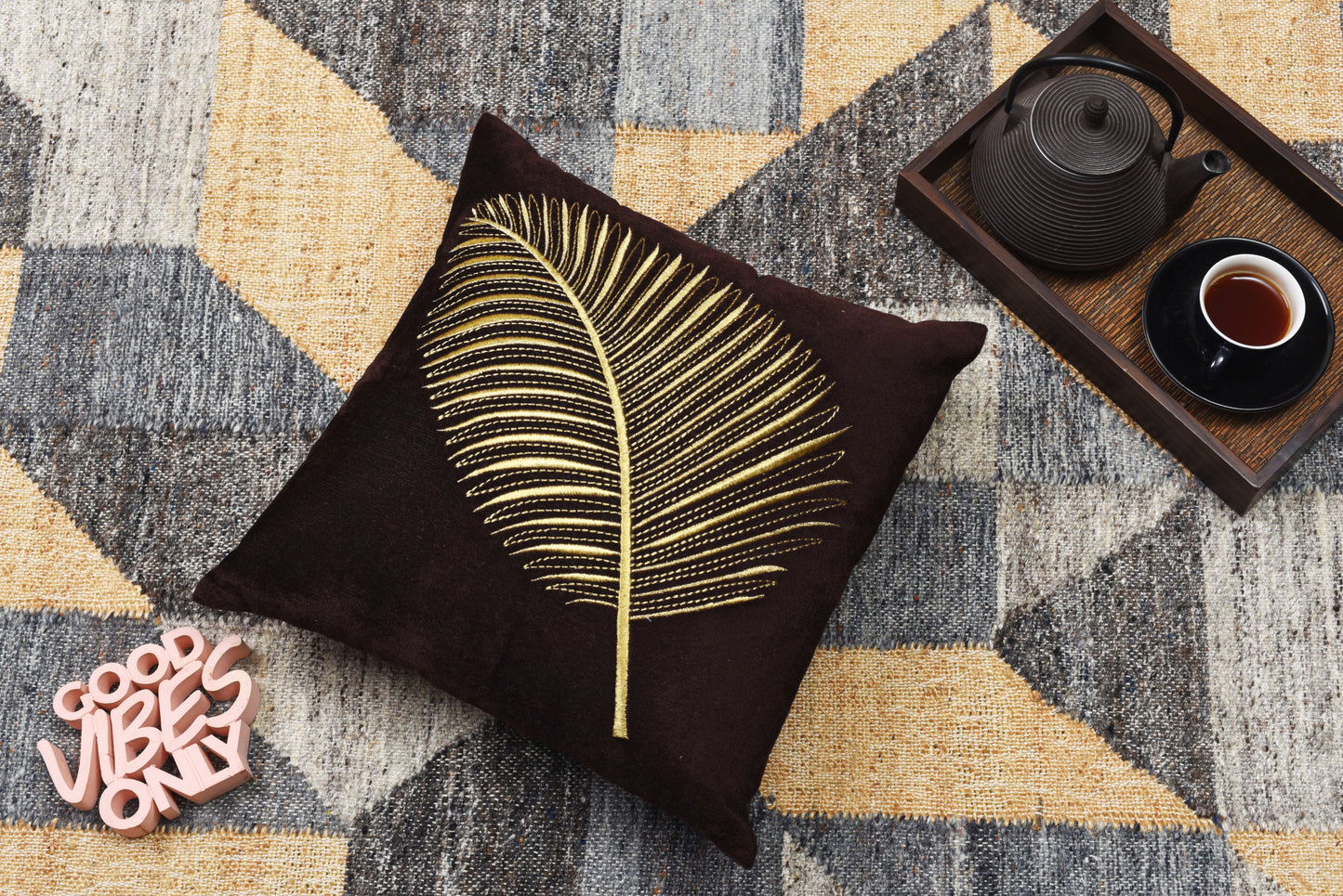 Funda de Cojín con Hojas