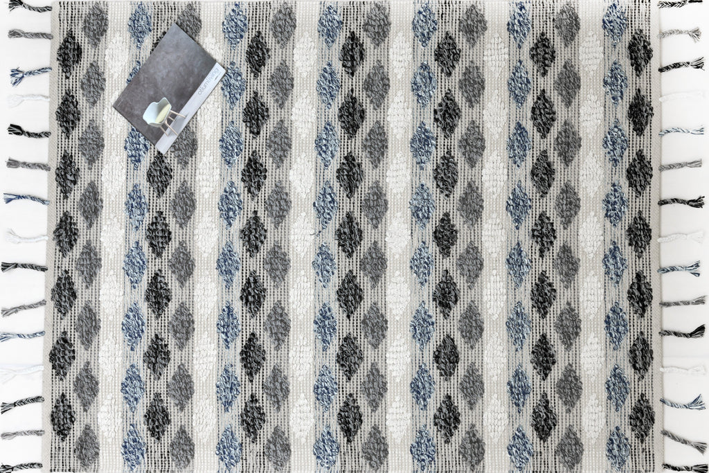 Alfombra de Algodón con Patrón de Diamante – Borde y Flecos