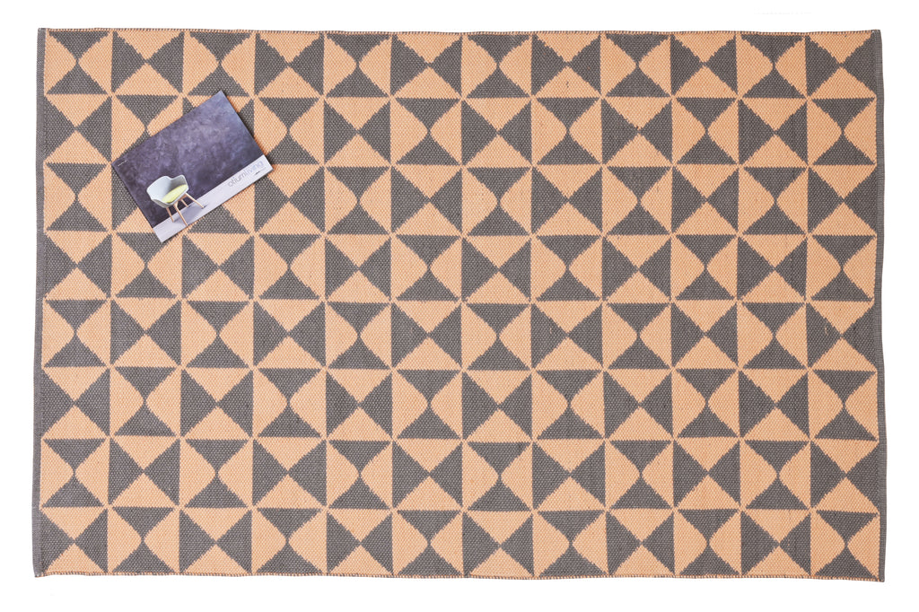 Alfombra de Hilo PET – Reciclada y Resistente