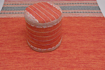 Puff de Algodón Kilim Tejido a Mano – Encanto Naranja 