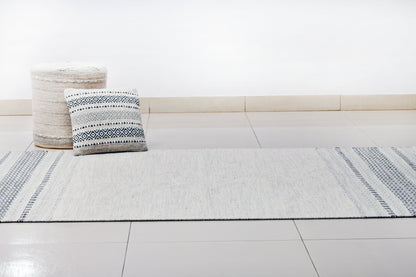 Puf Kilim de Algodón Hecho a Mano – Gris Claro