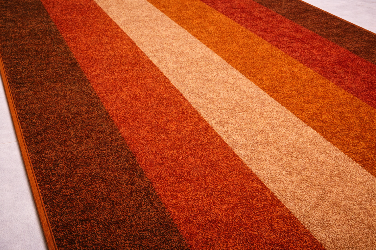 Alfombra de Algodón con Rayas “Autumn Ember” en Naranja Quemado y Tonos Tierra