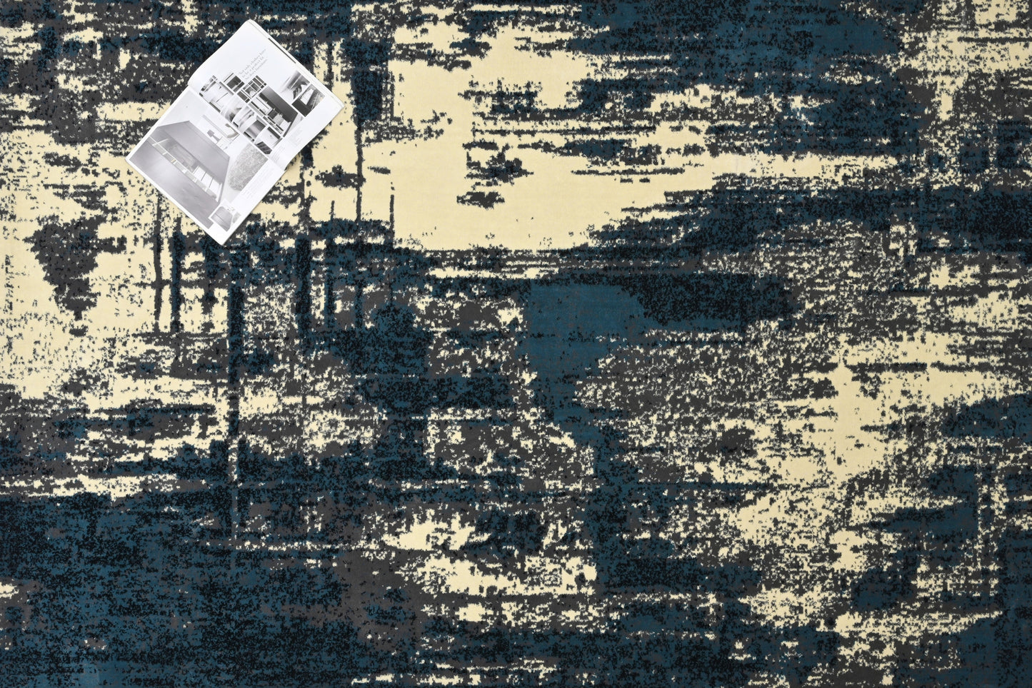 Alfombra Moderna Abstracta – Azul Marino y Crema