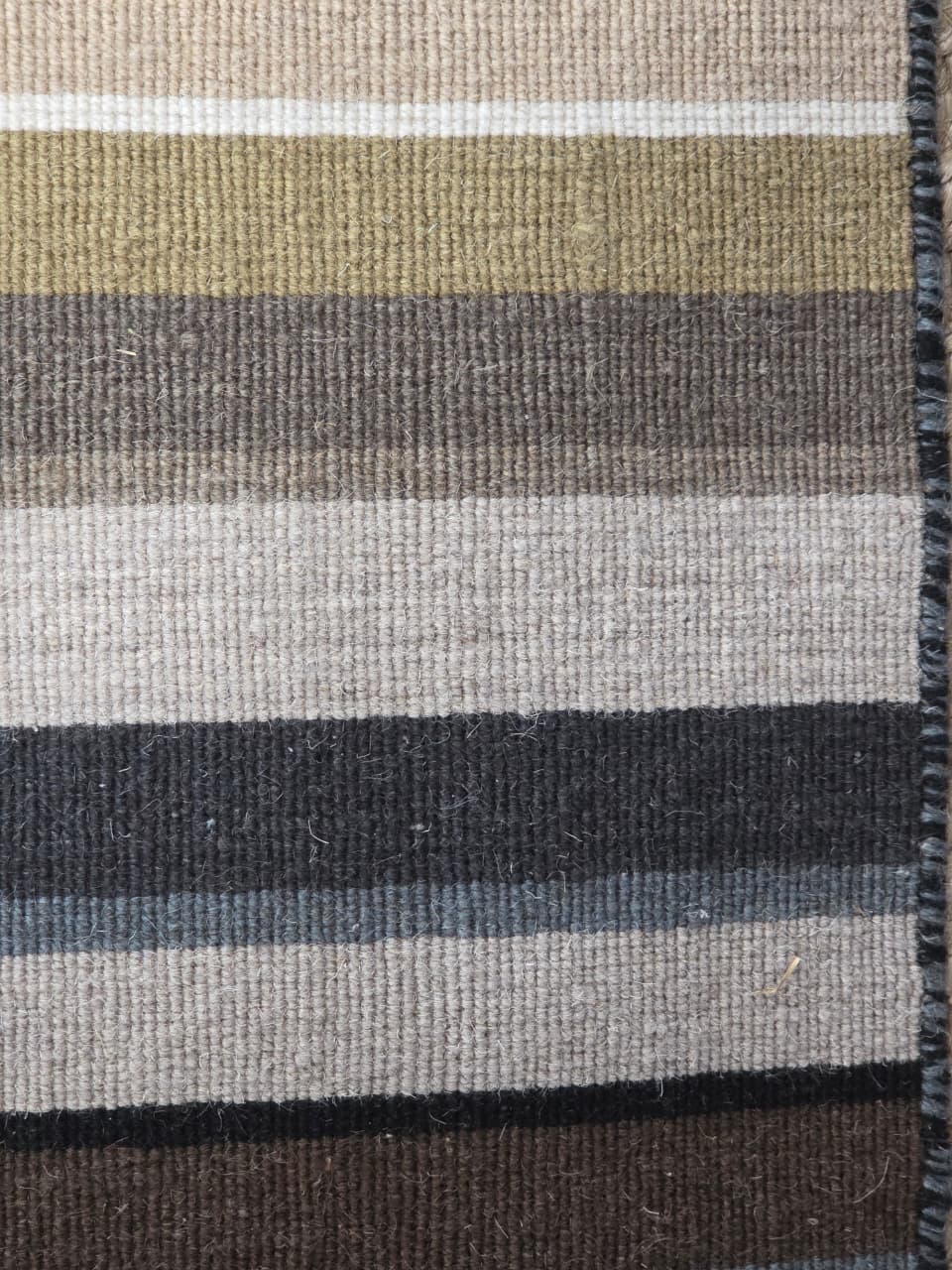 Alfombra durrie de lana tejida a mano – patrón de rayas (colores surtidos)